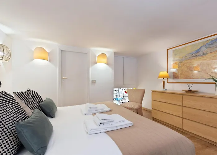As Feel - Designer Two-level In The Heart Of Trastevere