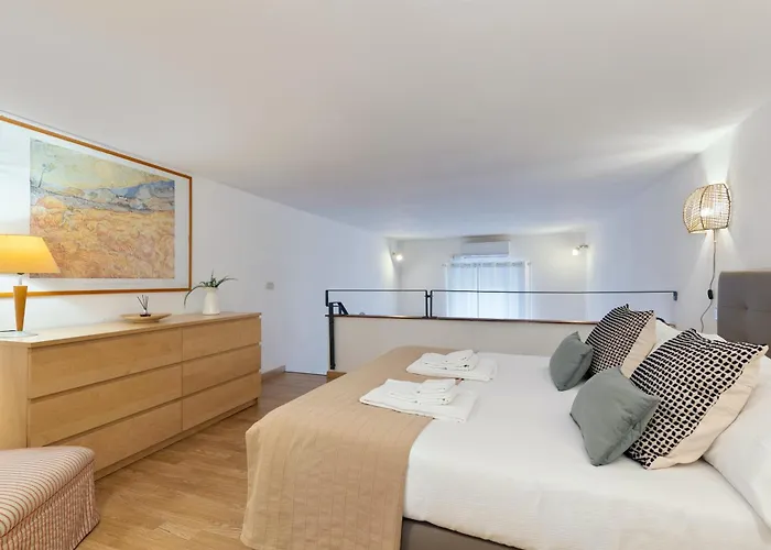 Apartment As Feel - Designer Two-level In The Heart Of Trastevere *